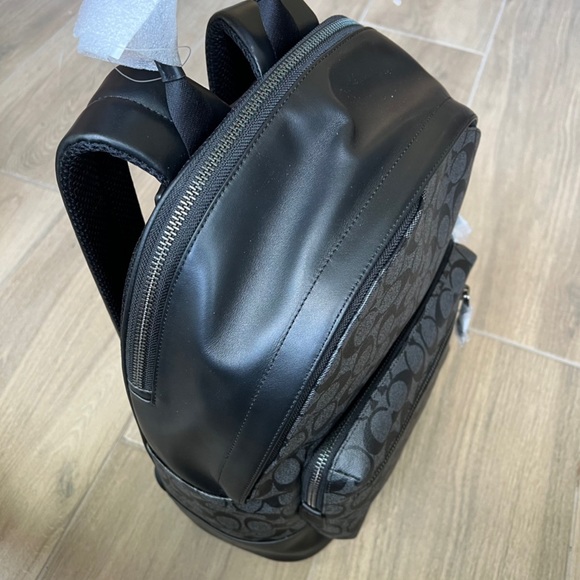 Coach West Backpack In Signature Canvas - Picture 4 of 10